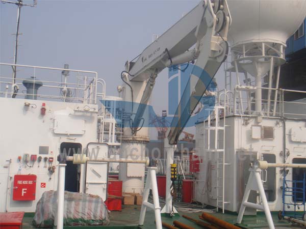 Knuckle Boom Crane